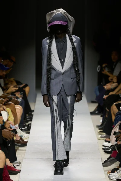Look 34